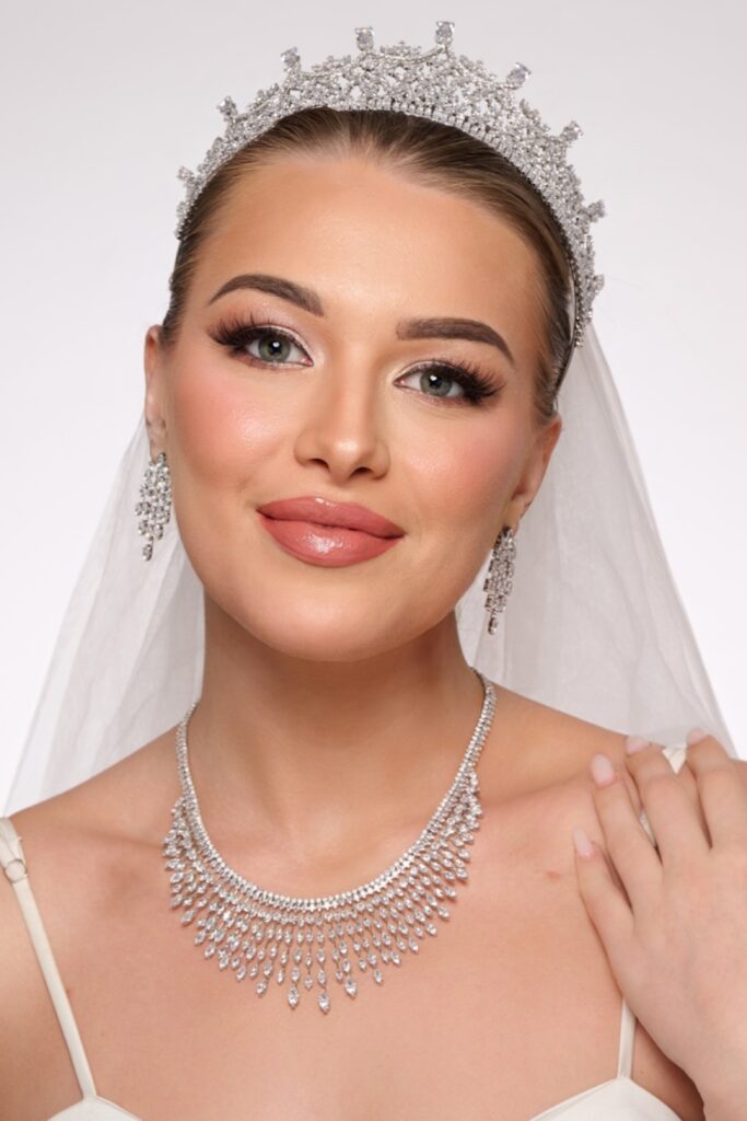 Engagement makeup pre wedding looks